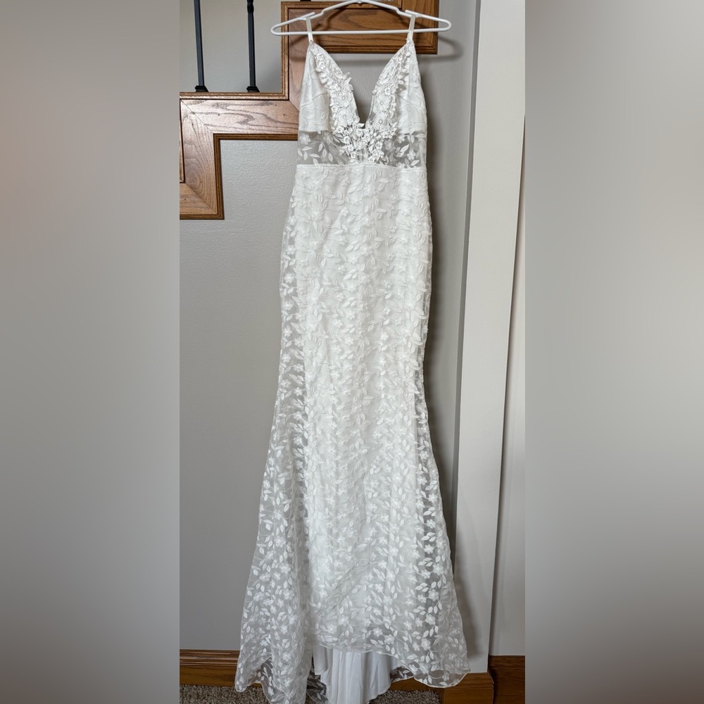 Elegant White Lace Dress